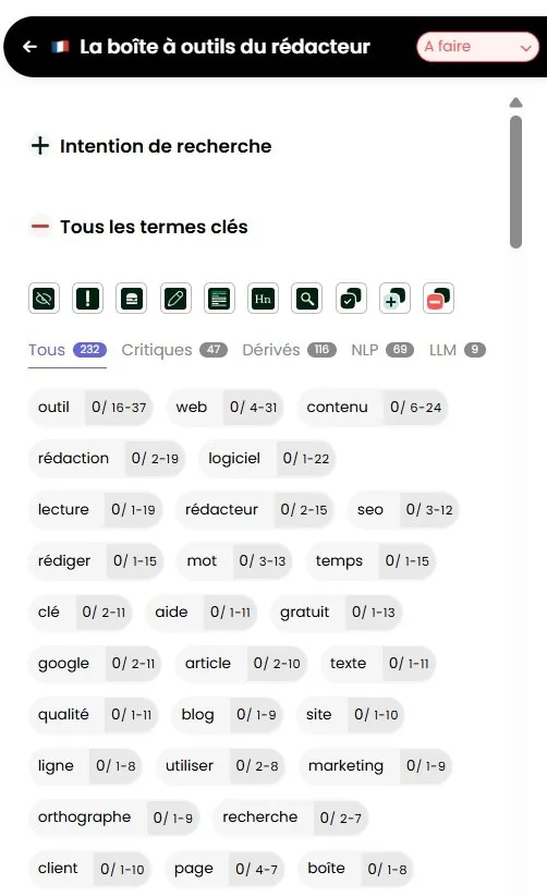 Liste des mots-clés dans Thot SEO avec les catégories Critiques, Dérivés, NLP et LLM